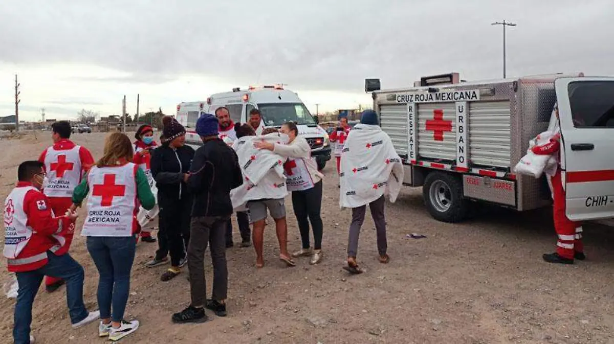 cruz roja migrantes cobijas 2